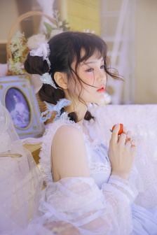 丰满诱人的小秘书在线观看